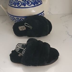 NEW UGG 🍼 BABY Black Fluffy Slippers
